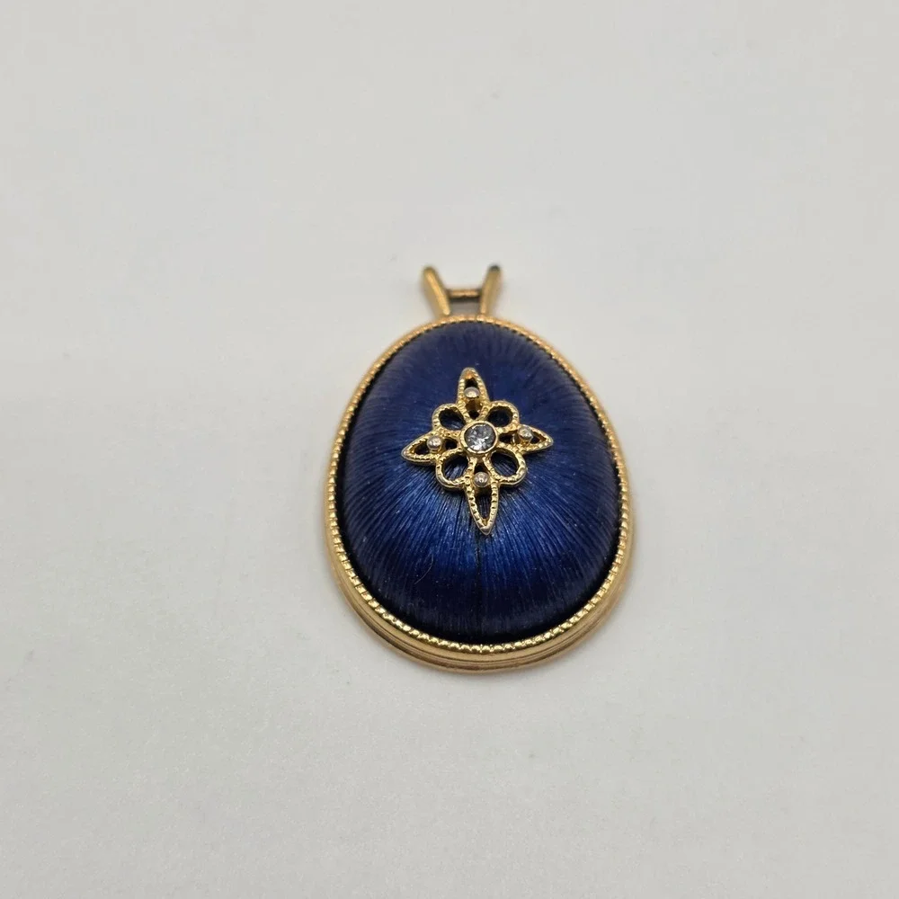 Vintage Avon Cobalt Blue Guilloche Enamel Egg Pendant Gold Tone Starb8